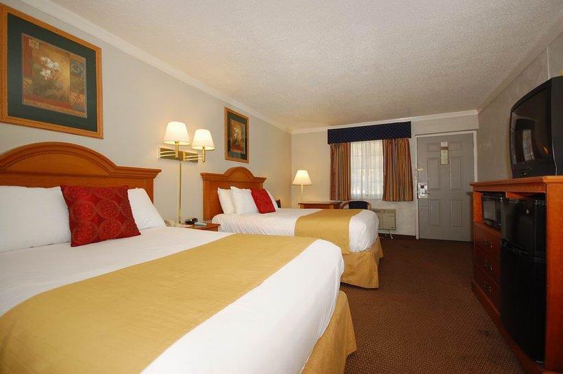 Red Roof Inn Форрест-Сити Номер фото