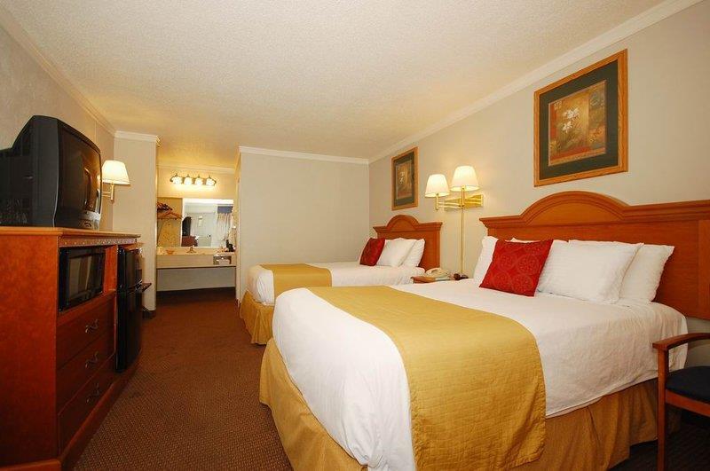 Red Roof Inn Форрест-Сити Номер фото
